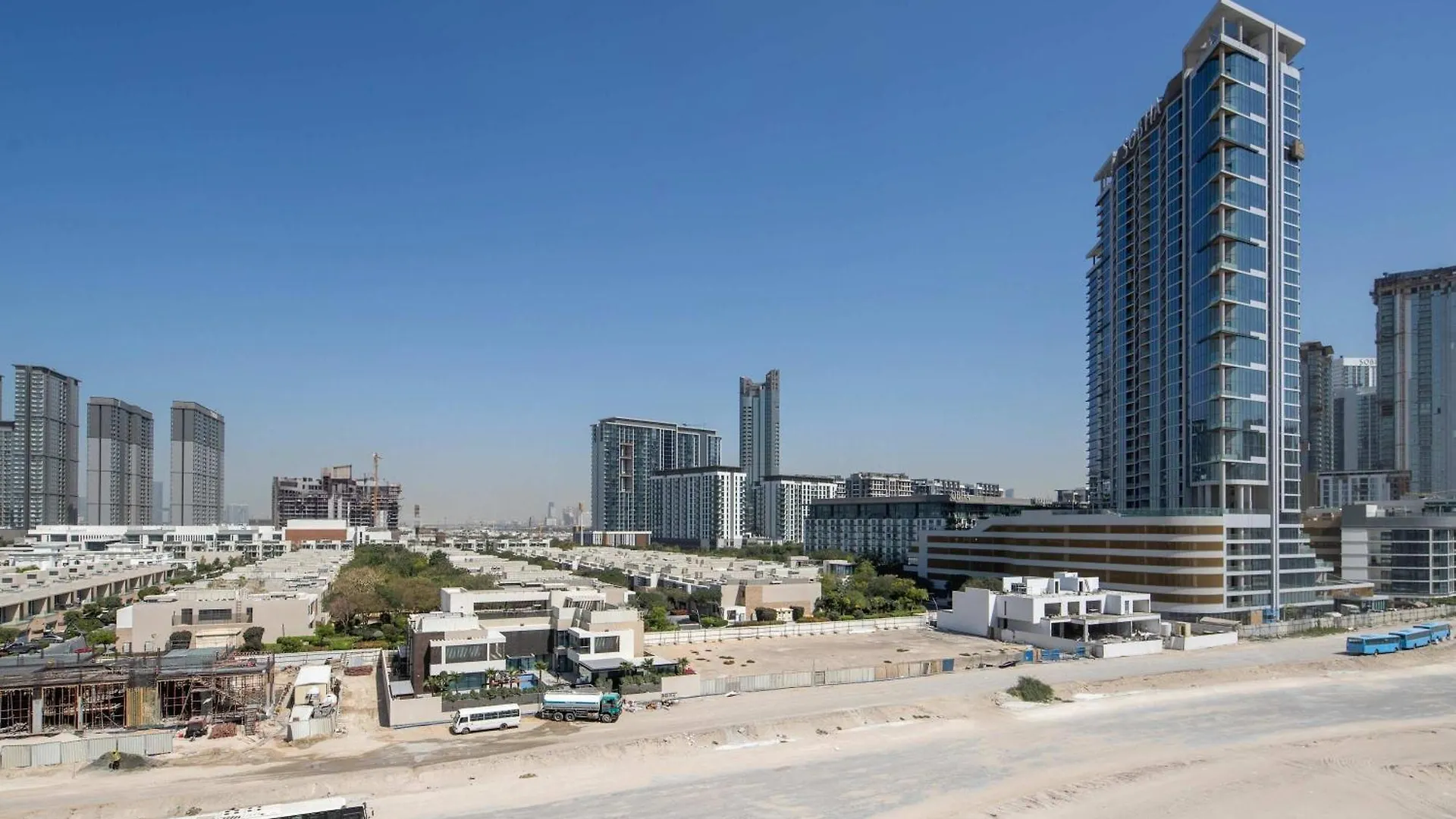 Frank Porter - Azizi Riviera 23 Dubai Apartment